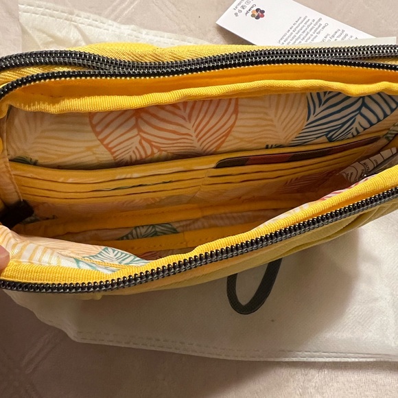 🆕 Lug Coupe XL Matte Luxe convertible crossbody - Picture 8 of 11